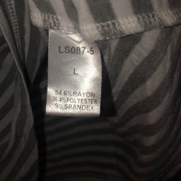 THML 3/4 Seeve Top size Large - Picture 4 of 5